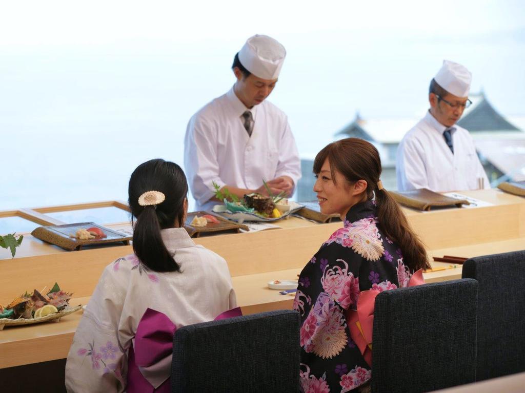 Shirahama Key Terrace Hotel Seamore Exteriör bild